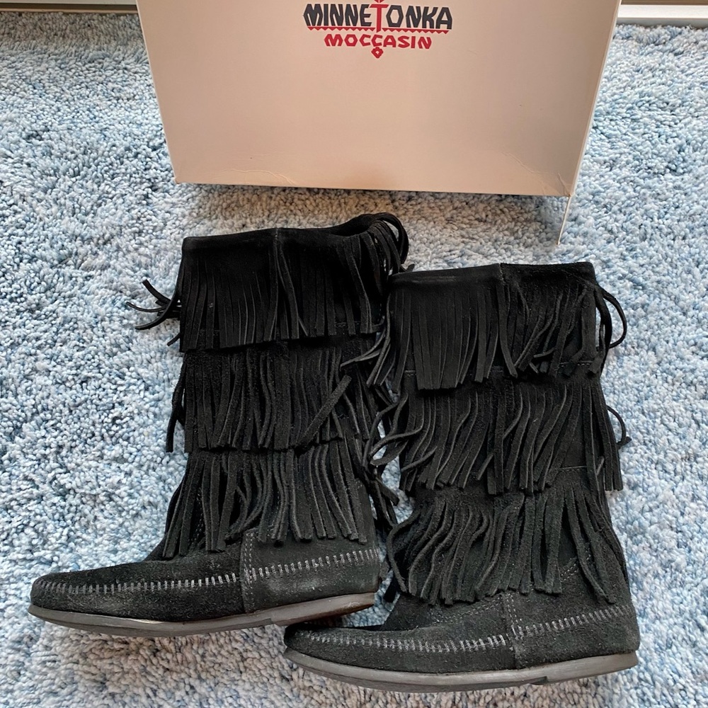 Minnetonka Moccasins Calf High Boot